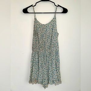 TIMING FLORAL ROMPER